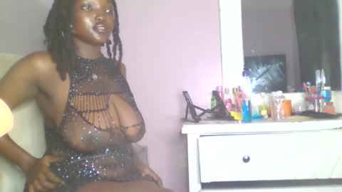 Snapshot of cocoalush_20 chatting on 05-02-26, 12:21 CocoaLush 20 online show from 05-02-26, 12:21