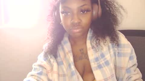 Snapshot of cocochanel197941 chatting on 02-09-26, 06:23 chanel online show from 02-09-26, 06:23