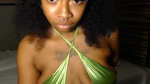 Snapshot of cocochanel197941 chatting on 03-02-26, 03:20 chanel online show from 03-02-26, 03:20