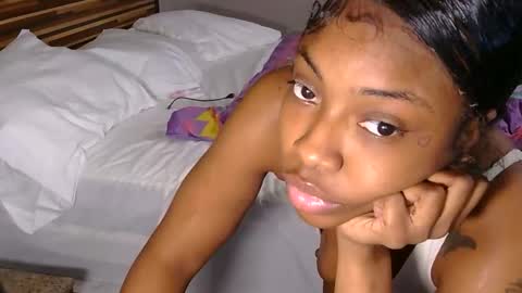 Snapshot of cocochanel197941 chatting on 03-10-26, 03:06 chanel online show from 03-10-26, 03:06