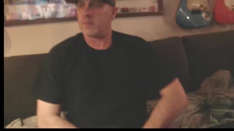 Snapshot of coconut13 chatting on 10-24-25, 02:52 coconut13 online show from 10-24-25, 02:52