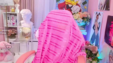 Mia online show from 12-06-24, 10:41