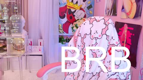 Mia online show from 12-08-24, 12:07