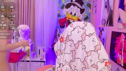 Mia online show from 12-11-24, 12:23