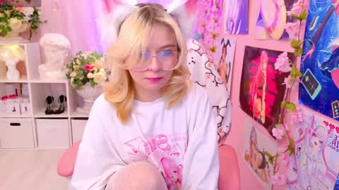 Mia online show from 01-25-25, 09:25