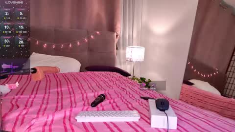 Mia online show from 03-02-25, 06:27