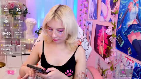 Mia online show from 03-08-25, 03:28