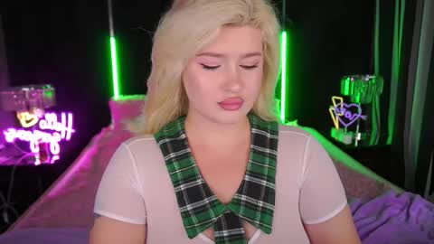 onlyfans amyleyy online show from 10-18-25, 07:20