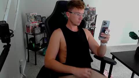 codyt1016 online show from 09-26-25, 05:39