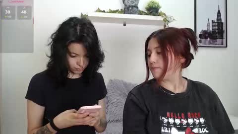 Phia And Luna online show from 11-08-25, 04:23