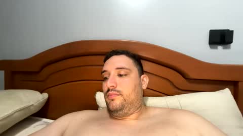 Snapshot of cohenda22 chatting on 10-25-25, 02:02 Twitteer silvath97 cohendasilva12 online show from 10-25-25, 02:02
