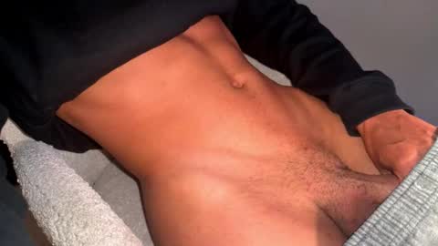 Snapshot of coitzzz chatting on 10-17-25, 04:26 coitzzz online show from 10-17-25, 04:26