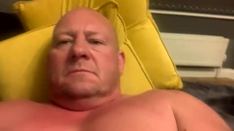 Snapshot of col4nows chatting on 10-13-25, 09:37 col4nows online show from 10-13-25, 09:37