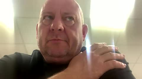 Snapshot of col4nows chatting on 10-22-25, 11:54 col4nows online show from 10-22-25, 11:54