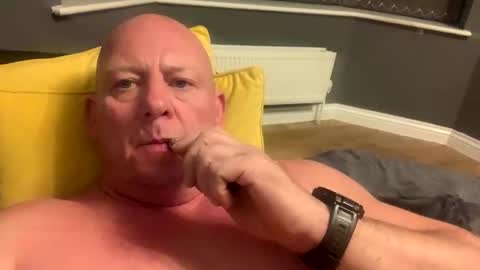 Snapshot of col4nows chatting on 10-25-25, 08:36 col4nows online show from 10-25-25, 08:36