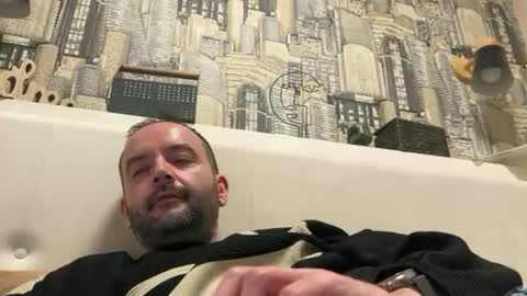 colambus83 online show from 03-11-26, 06:47