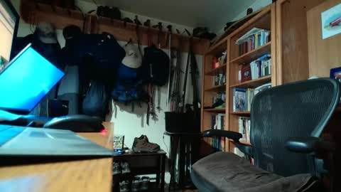 Snapshot of colchuck chatting on 12-12-24, 02:44 colchuck online show from 12-12-24, 02:44