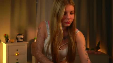 Jenny online show from 03-27-26, 02:50