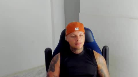 Snapshot of colin_prince2 chatting on 02-15-25, 05:19 COLIN online show from 02-15-25, 05:19