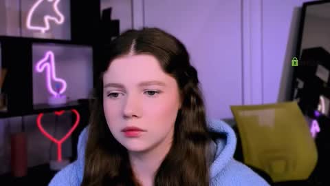 colla_white online show from 01-19-26, 05:55