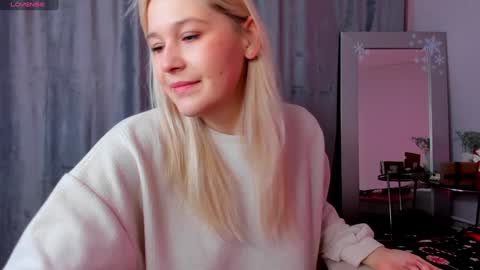 Collen Mon Tue Wed Thu Fri GMT 3 0300am - 0900am  online show from 12-30-24, 12:54