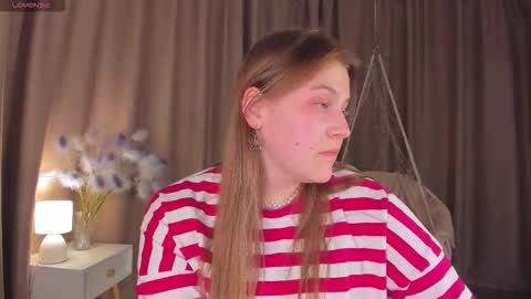 Collen Mon Tue Wed Thu Fri GMT 3 0300am - 0900am  online show from 09-25-25, 04:00