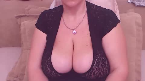 Maddison online show from 02-02-25, 05:42