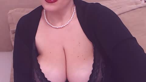 Maddison online show from 02-06-25, 10:26