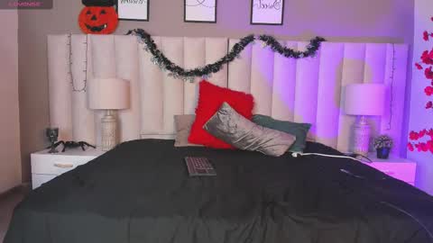 college_muscle_ass online show from 10-24-25, 03:03