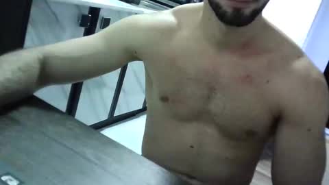 Snapshot of collegegymbro chatting on 12-22-24, 08:36 collegegymbro online show from 12-22-24, 08:36
