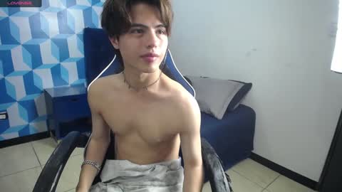 Snapshot of collinstone chatting on 01-22-25, 10:59 collinstone online show from 01-22-25, 10:59