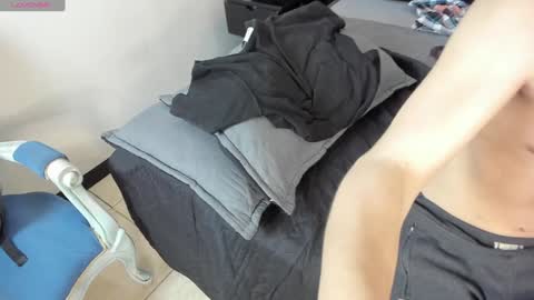 Snapshot of collinstone chatting on 02-06-25, 02:00 collinstone online show from 02-06-25, 02:00