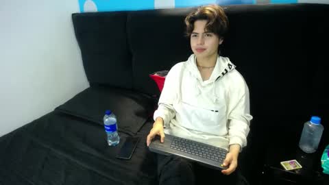Snapshot of collinstone chatting on 02-09-25, 08:56 collinstone online show from 02-09-25, 08:56