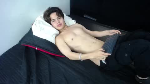 Snapshot of collinstone chatting on 02-09-25, 11:57 collinstone online show from 02-09-25, 11:57