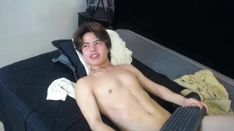 Snapshot of collinstone chatting on 02-13-25, 12:13 collinstone online show from 02-13-25, 12:13