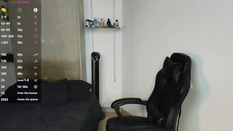 Snapshot of colombianmuscle8 chatting on 05-03-26, 01:22 colombianmuscle8 online show from 05-03-26, 01:22