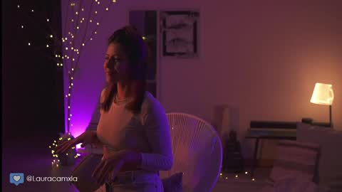 Laura online show from 01-26-25, 12:48