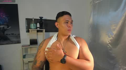 Snapshot of coltonmassif_ chatting on 12-05-24, 06:10 coltonmassif_ online show from 12-05-24, 06:10