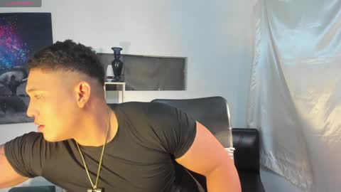 Snapshot of coltonmassif_ chatting on 12-24-24, 07:06 coltonmassif_ online show from 12-24-24, 07:06