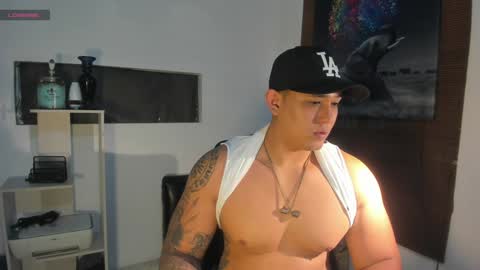 Snapshot of coltonmassif_ chatting on 12-29-24, 03:00 coltonmassif_ online show from 12-29-24, 03:00