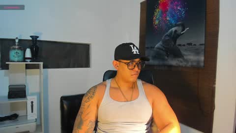 Snapshot of coltonmassif_ chatting on 12-31-24, 10:04 coltonmassif_ online show from 12-31-24, 10:04