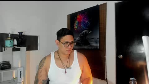 Snapshot of coltonmassif_ chatting on 01-25-25, 12:05 coltonmassif_ online show from 01-25-25, 12:05