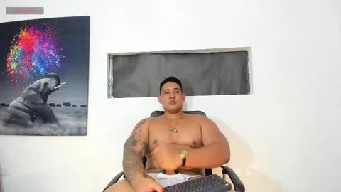 Snapshot of coltonmassif_ chatting on 02-11-25, 03:29 coltonmassif_ online show from 02-11-25, 03:29