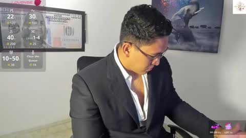 Snapshot of coltonmassif_ chatting on 10-18-25, 04:59 coltonmassif_ online show from 10-18-25, 04:59