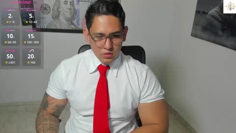 Snapshot of coltonmassif_ chatting on 11-12-25, 12:44 coltonmassif_ online show from 11-12-25, 12:44