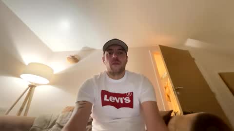 Snapshot of comedy6288 chatting on 10-07-25, 10:29 comedy6288 online show from 10-07-25, 10:29