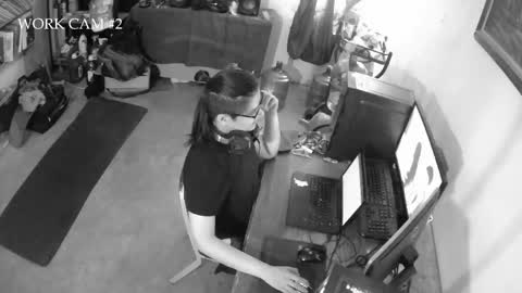 cometodani online show from 04-22-26, 06:42