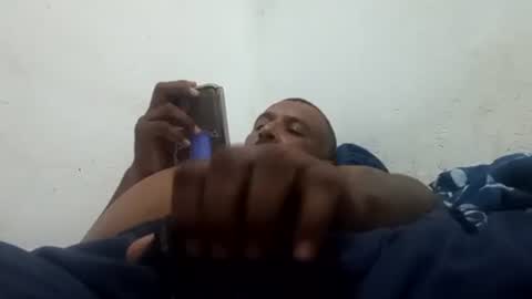 Snapshot of comomisuertemas chatting on 10-29-25, 04:59 comomisuertemas online show from 10-29-25, 04:59