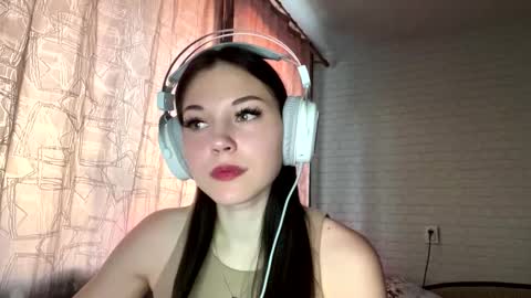 Bella  online show from 10-06-25, 01:08