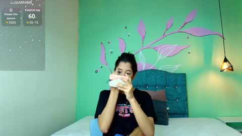 C O N N I E online show from 10-17-25, 08:55